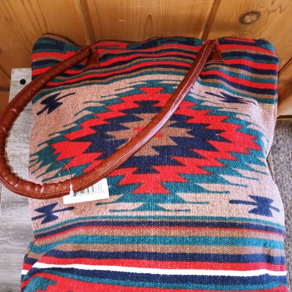 NWT Red Hills Tribal Tote - Picture 7 of 7